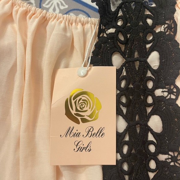 Little Girls 2 piece outfit by Mia Bella - Picture 3 of 3